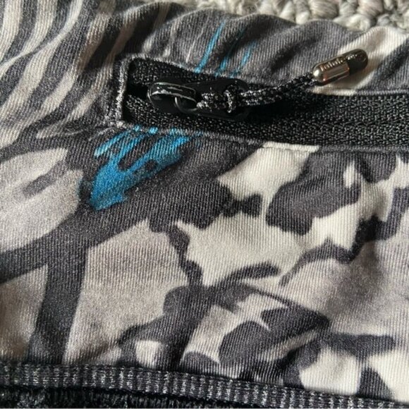 Lululemon Pace Rival CropWee Stripe Exploded So Fly Butterfly Angel Wing Black - Picture 14 of 14